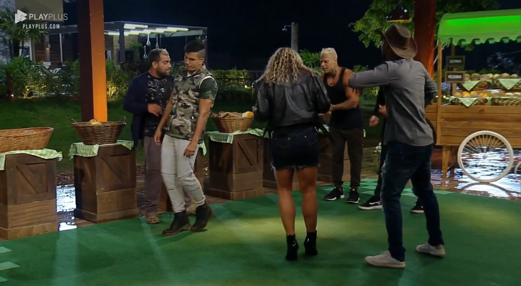 Peões comemoram fim da atividade
