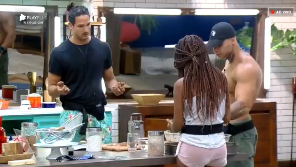 João Zoli, Luane Dias e Léo Stronda