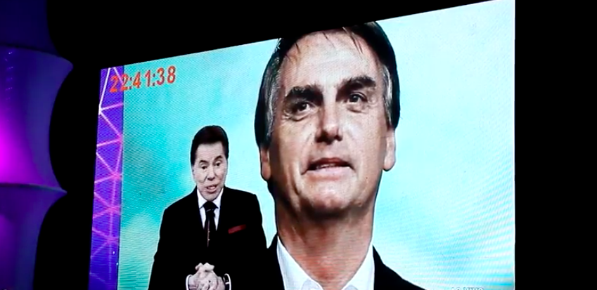 Silvio Santos conversa com Jair Bolsonaro no Teleton 2018