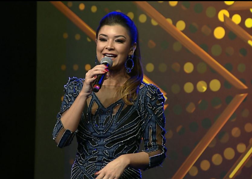 Amanda Françozo no Revelações Sertanejo