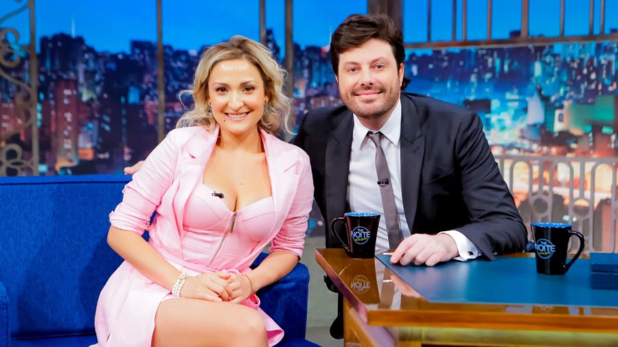 Dalila de Nóbrega e Danilo Gentili no The Noite