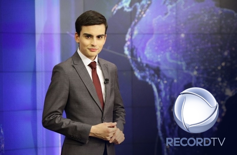 Dudu Camargo é apresentador do Primeiro Impacto (Divulgação)