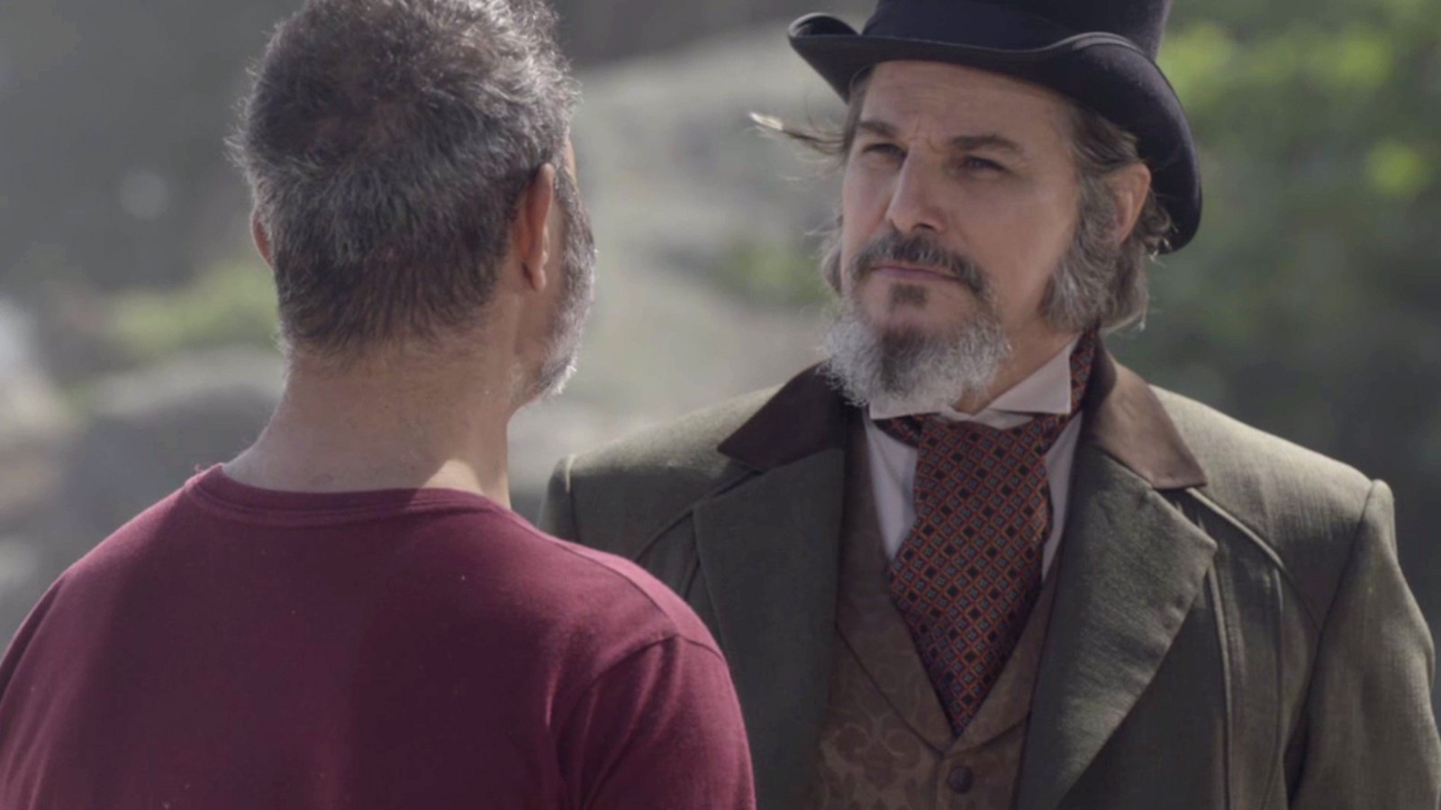 Marino (Marcos Pasquim) e Dom Sabino (Edson Celulari) em O Tempo Não Para