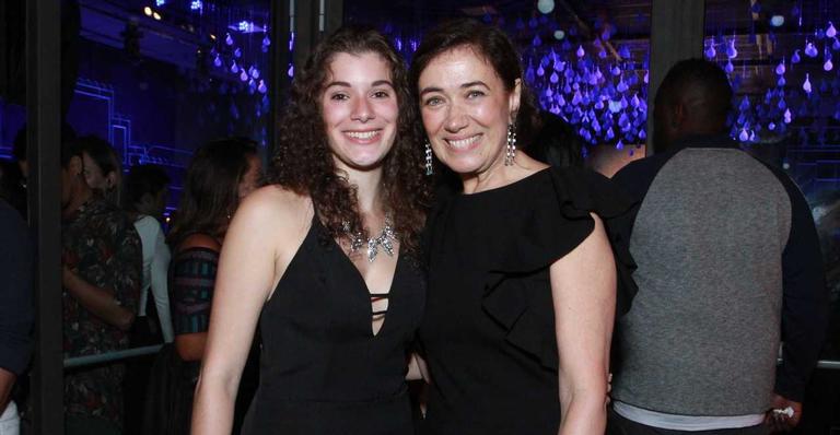 Giulia Figueiredo e Lília Cabral (Foto: Reprodução)