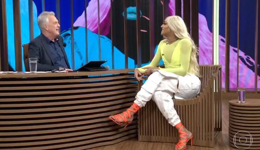 Pedro Bial e Pabllo Vittar no Conversa com Bial (Reprodução)