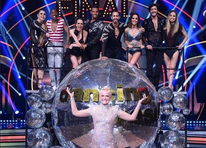 Elenco da Final de Dancing Brasil e Xuxa (Foto: Divulgação / Record)