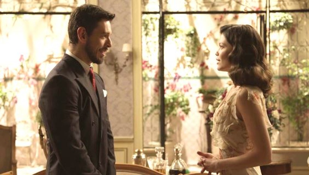 Gustavo (Joao Vicente de Castro) e Julia (Vitoria Strada) de Espelho de Vida