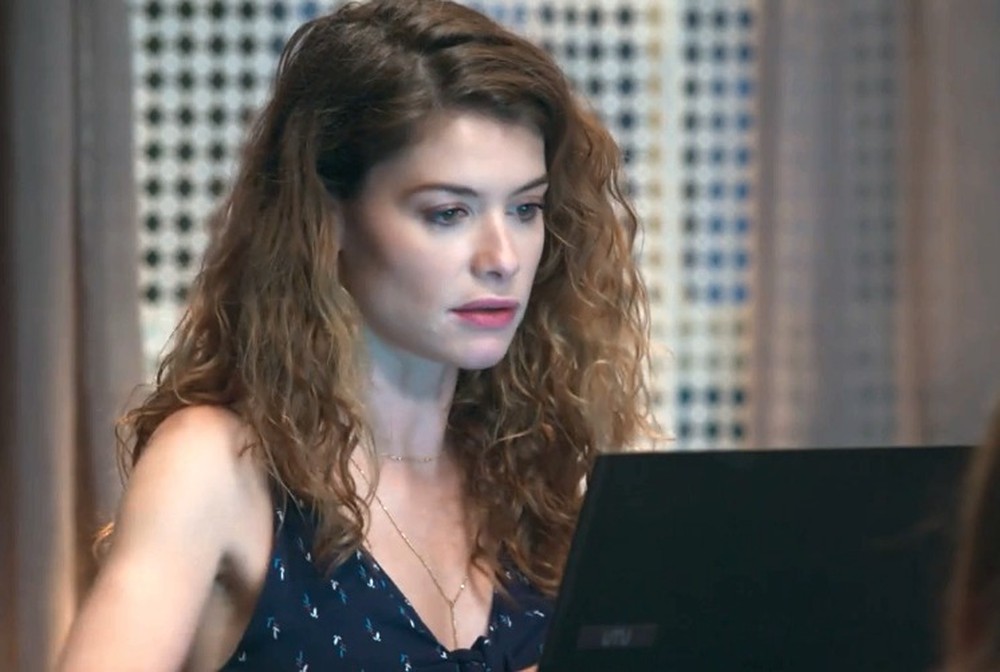 Isabel (Alinne Moraes) de Espelho da Vida