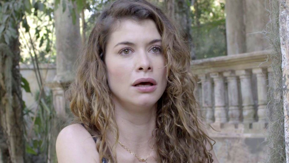 Isabel (Alinne Moraes) de Espelho da Vida