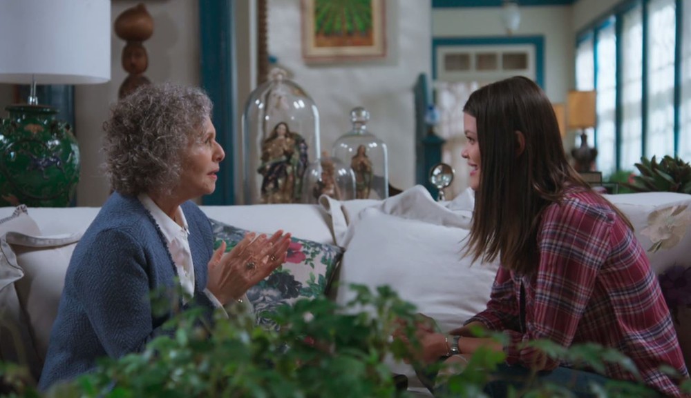 Margot (Irene Ravache) e Cris (Vitoria Strada) de Espelho da Vida