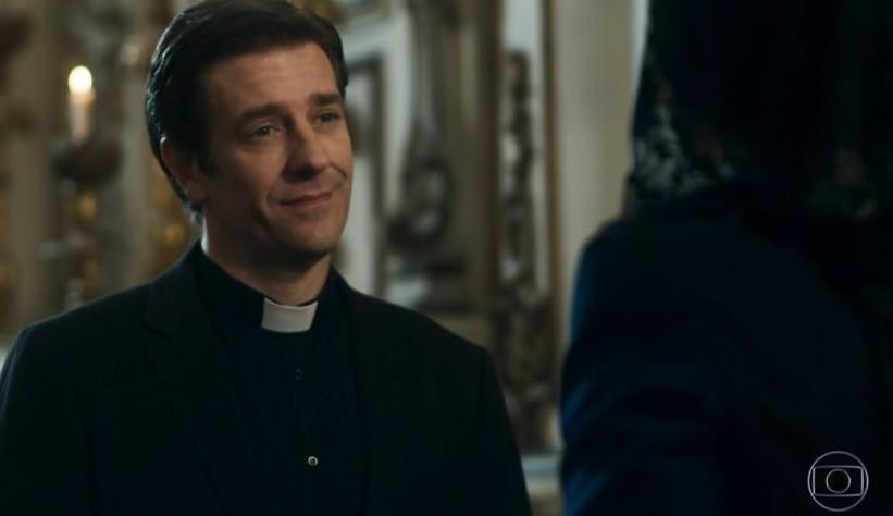 Padre Luís (Alexandre Barros) em O Tempo Não Para