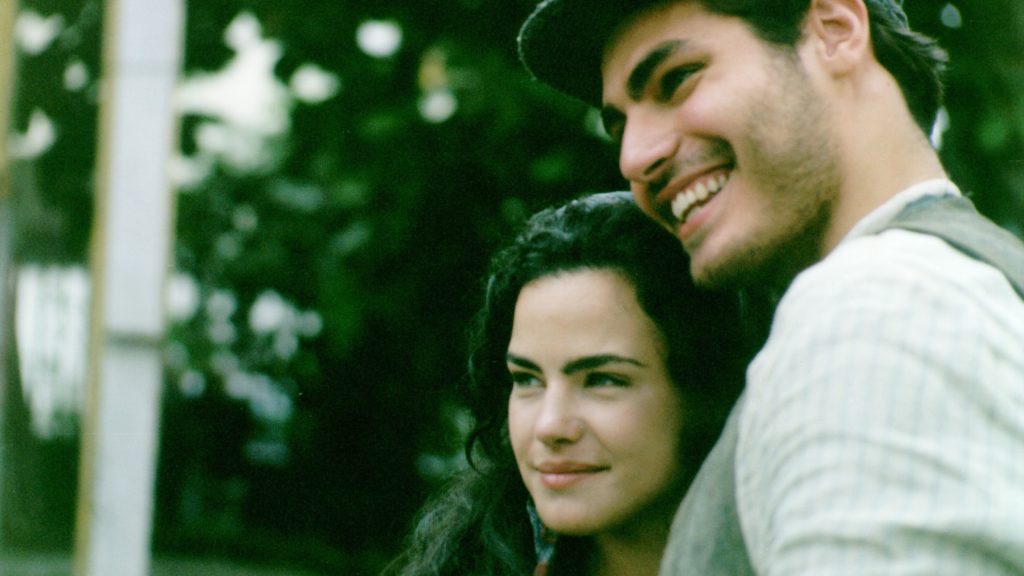 Giuliana (Ana Paula Arósio) e Matteo (Thiago Lacerda) em Terra Nostra