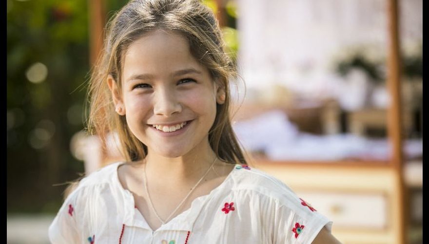 Teresa (Clara Galinari) em Espelho da Vida