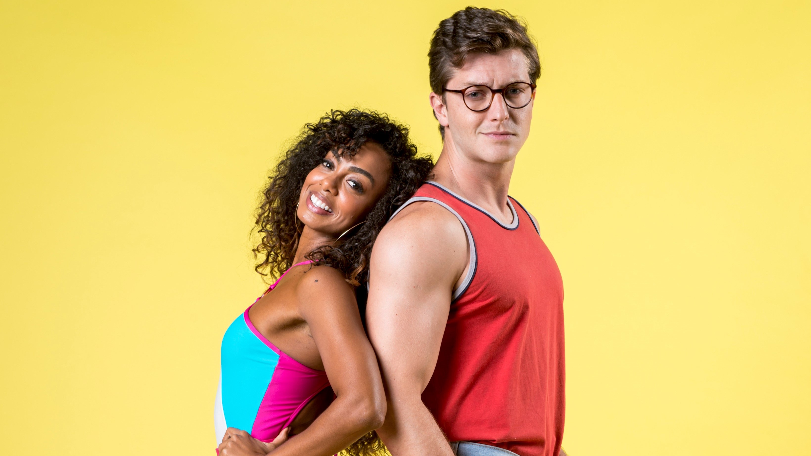Dandara (Dandara Mariana) e Patrick (Klebber Toledo) em Verão 90