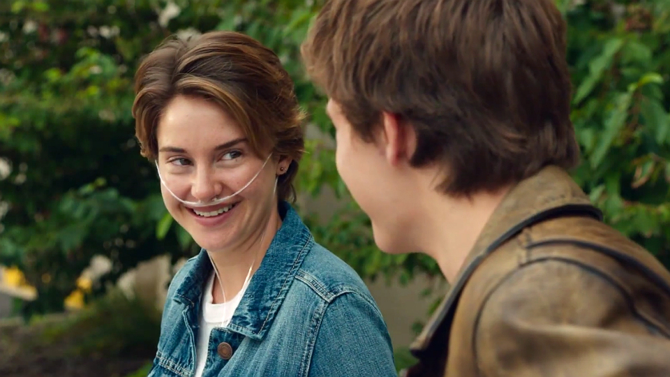 Hazel Grace (Shailene Woodley) e Augustus Waters (Ansel Elgort) em A Culpa é das Estrelas