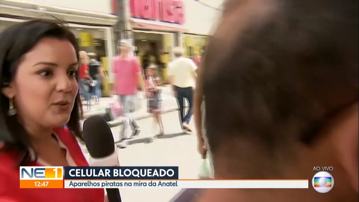Camila Torres, reporter do NE1, informativo regional da TV Globo