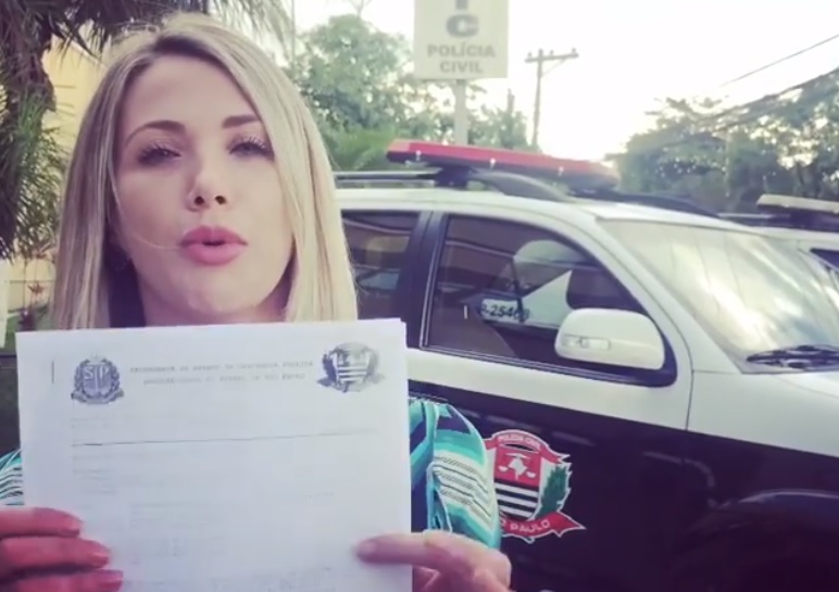 Erica Reis, apresentadora do Leitura Dinamica, informativo da Rede TV