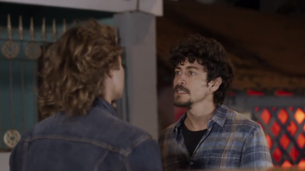 João Guerreiro (Rafael Vitti) e Jerônimo (Jesuíta Barbosa) em Verão 90