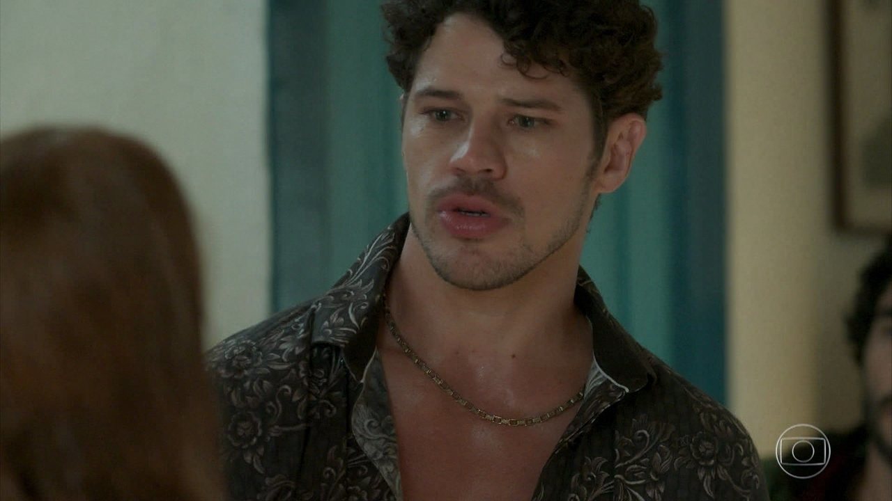 Junior (José Loreto) em O Sétimo Guardião