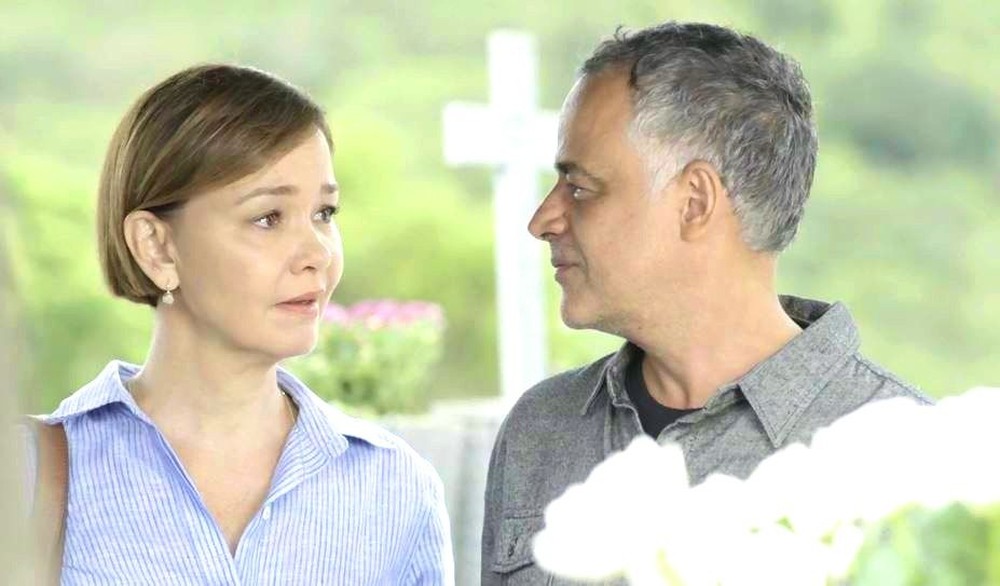 Ana (Julia Lemmertz) e Flávio (Angelo Antonio) de Espelho da Vida