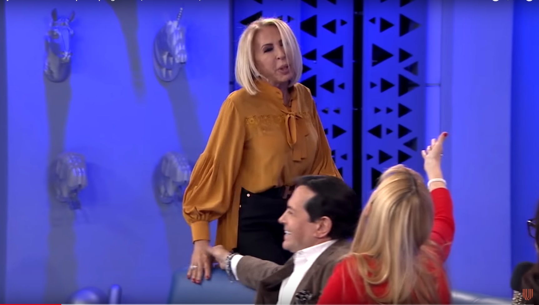 Laura Bozzo tentou se retirar do programa porque se sentiu desconfortável com outra convidada (Reprodução: Internet)