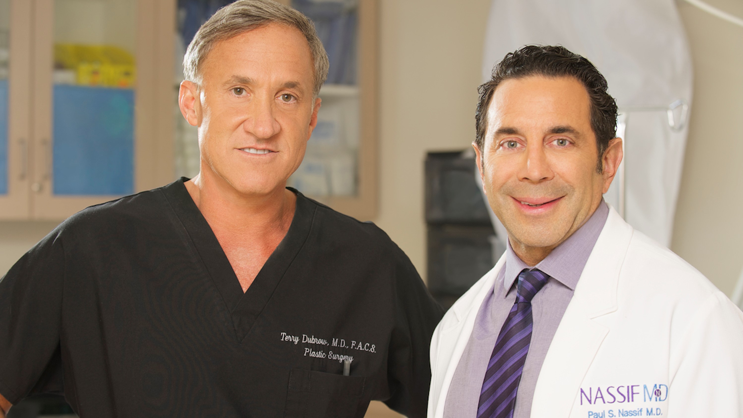 Dr. Terry Dubro e Dr. Paul Nassif comandam a serie Botched