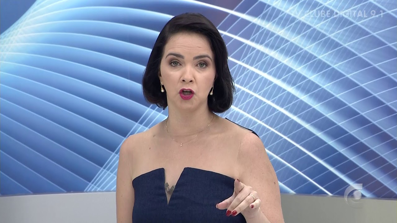Apresentadora Isly Viana