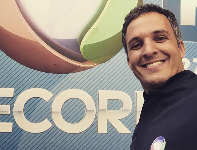Leandro Stoliar, reporter da Record TV e sobrinho-neto de Silvio Santos
