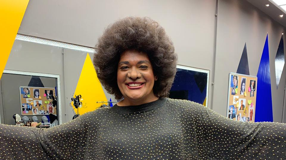 André Romano 'virou' Glora Gaynor na coletiva de lançamento do Show dos Famosos