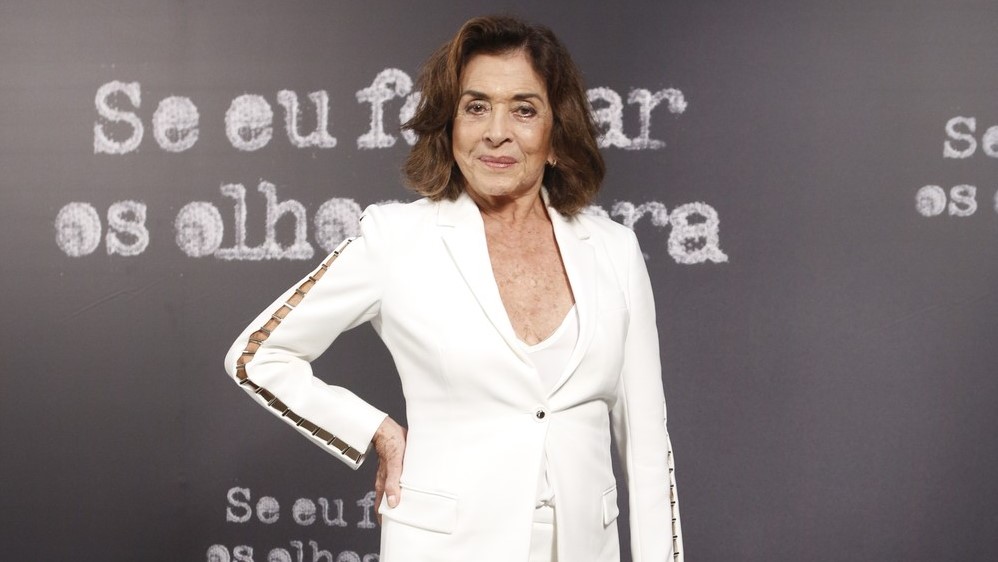 Betty Faria interpreta a cafetina Hanna na série Se Eu Fechar Os Olhos Agora