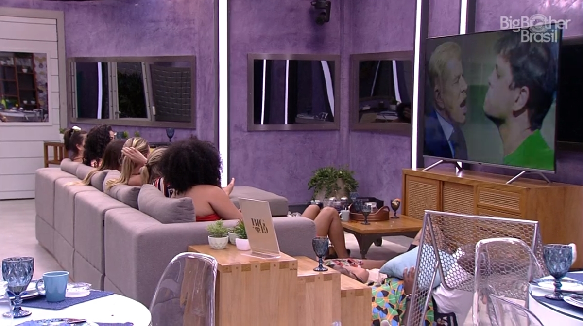 Brothers assistem filme no BBB19