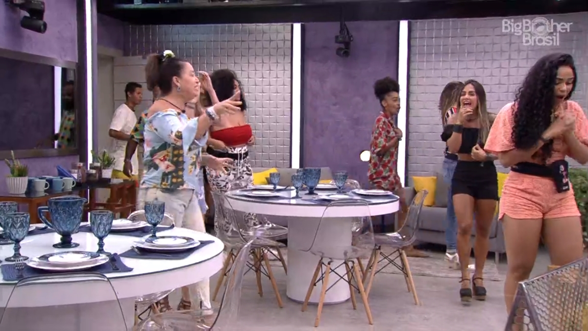 Brothers ganham café da manhã especial no BBB19