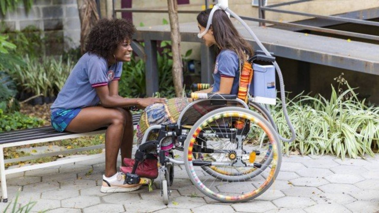 Dandara (Jennifer Dias) e Amanda (Pally Siqueira) de Malhacao Vidas Brasileiras