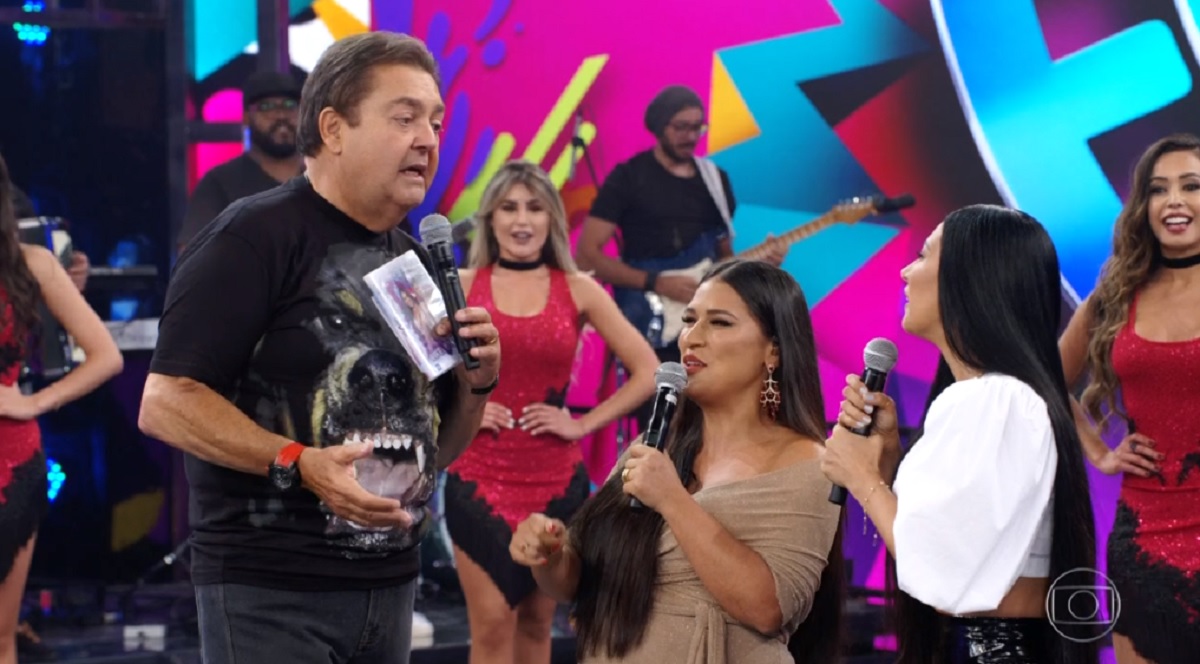 Faustão, Simone e Simaria, no Domingão do Faustão, na Globo