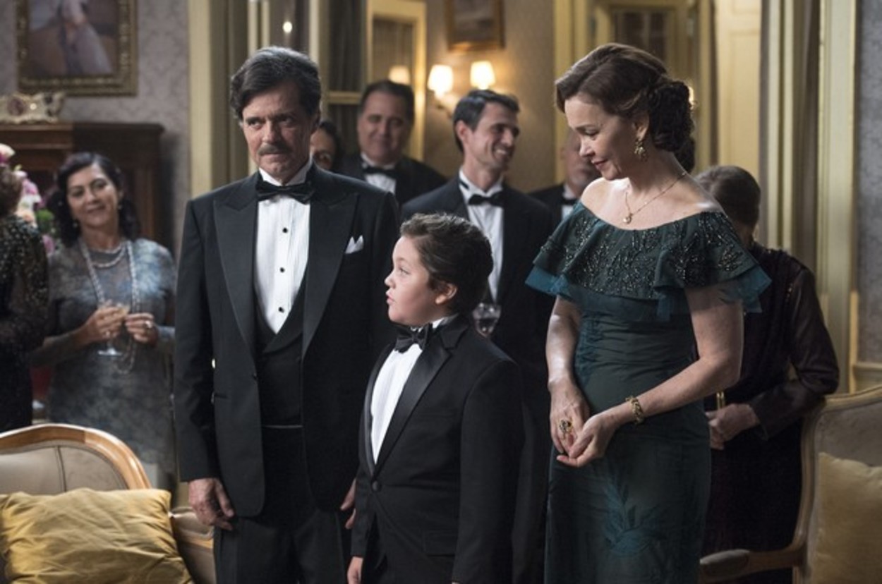 Eugenio (Felipe Camargo), Henrique (Otavio Martins) e Piedade (Julia Lemmertz) de Espelho da Vida