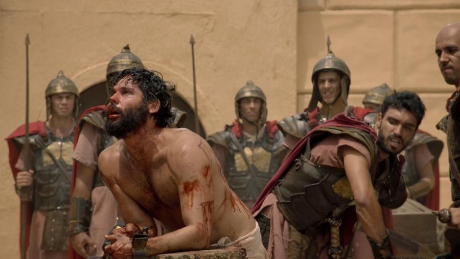 Jesus (Dudu Azevedo) e o soldado Terencius (Eduardo Parlagreco) na trama bíblica da Record TV