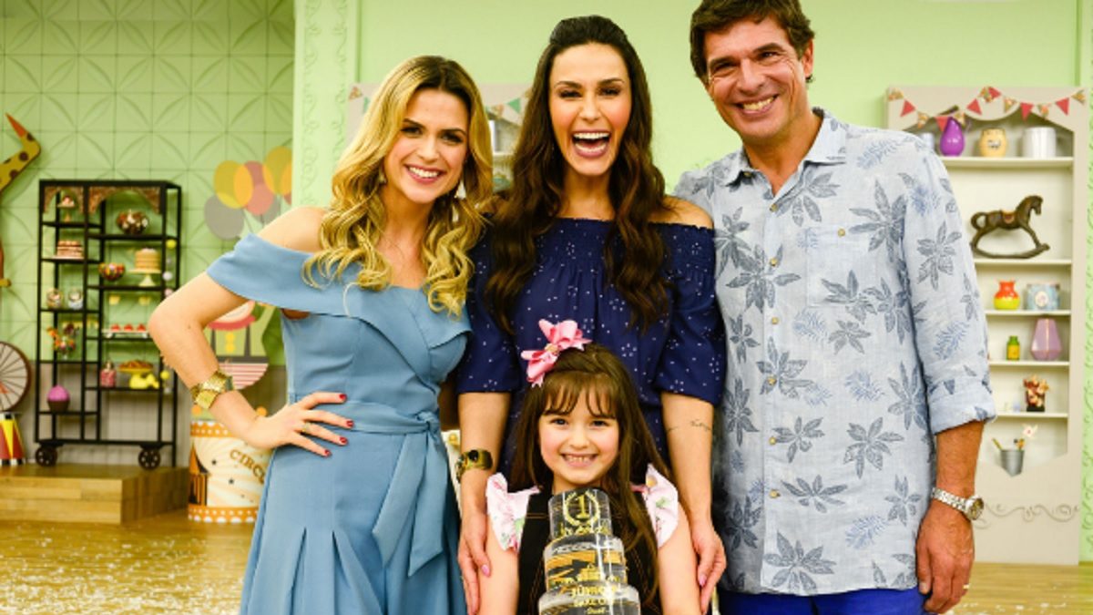 Beca Milano, Nadja Haddad, Olivier Anquier e Gigi, do Júnior Bake Off Brasil, do SBT