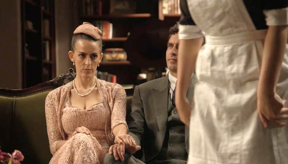 Mimi (Luciana Paes) e Lucas (Nikolas Antunes) de Espelho da Vida