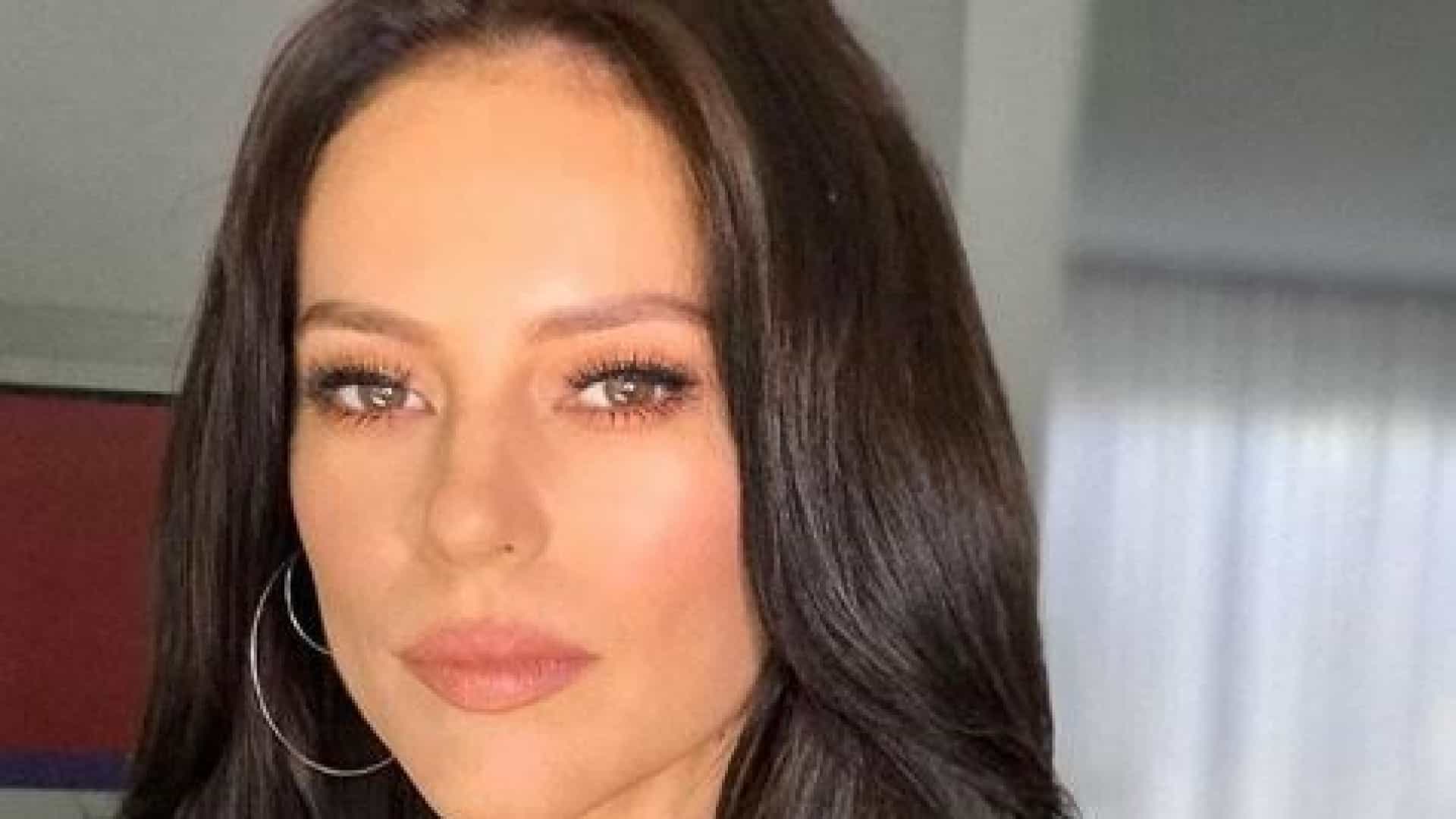 Paolla Oliveira fica morena para A Dona do Pedaço