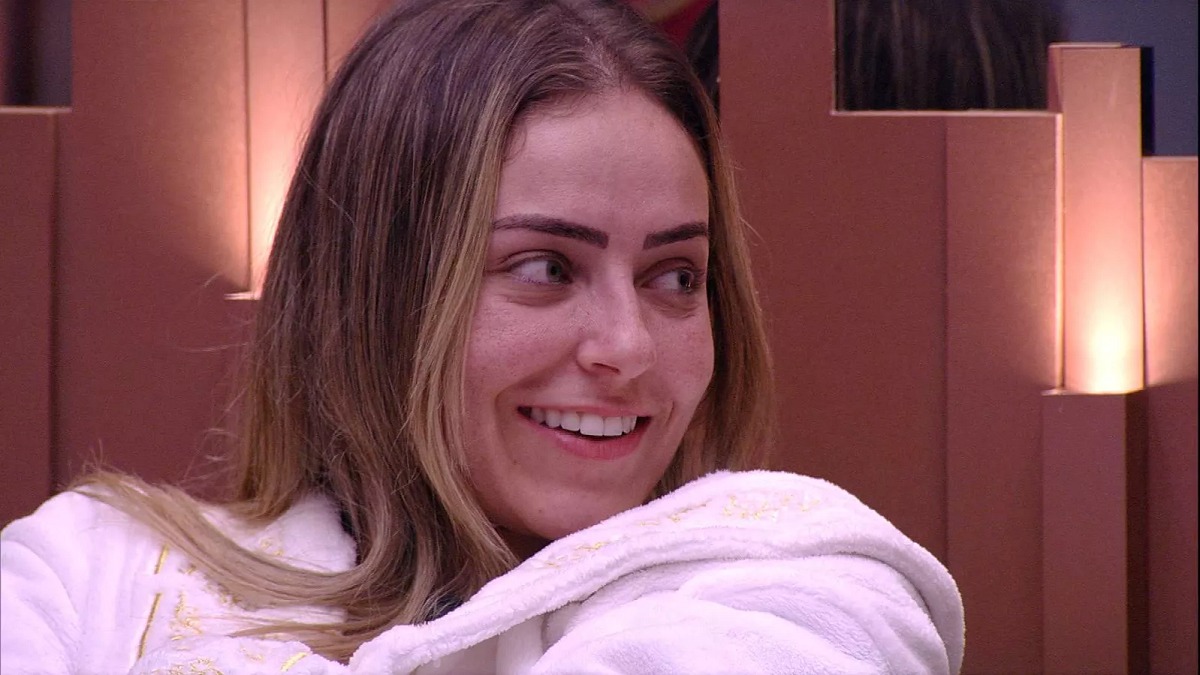 Paula BBB19