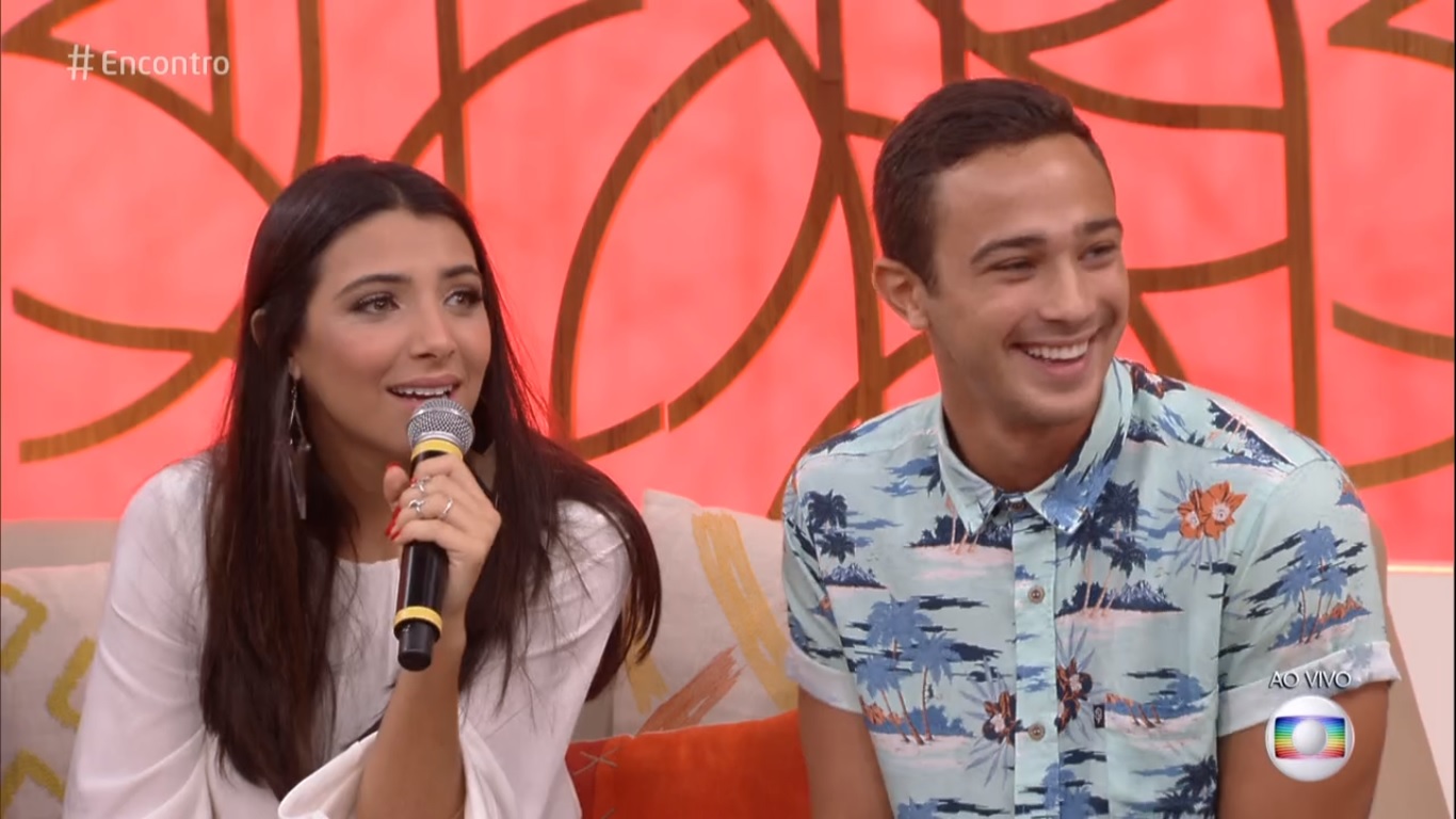 Rayssa Bratillieri e André Luiz Frambach no Encontro