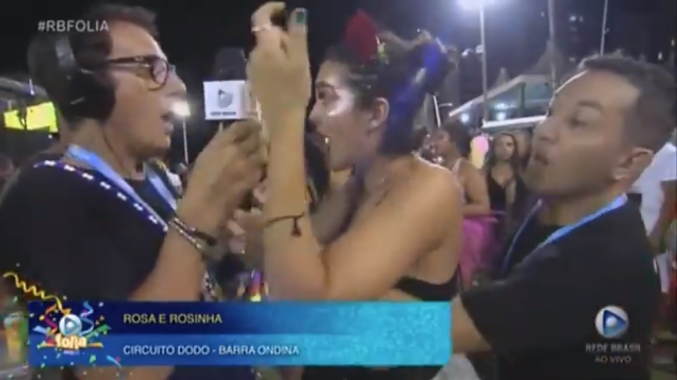 Reporter correu de folia durante cobertura do Carnaval