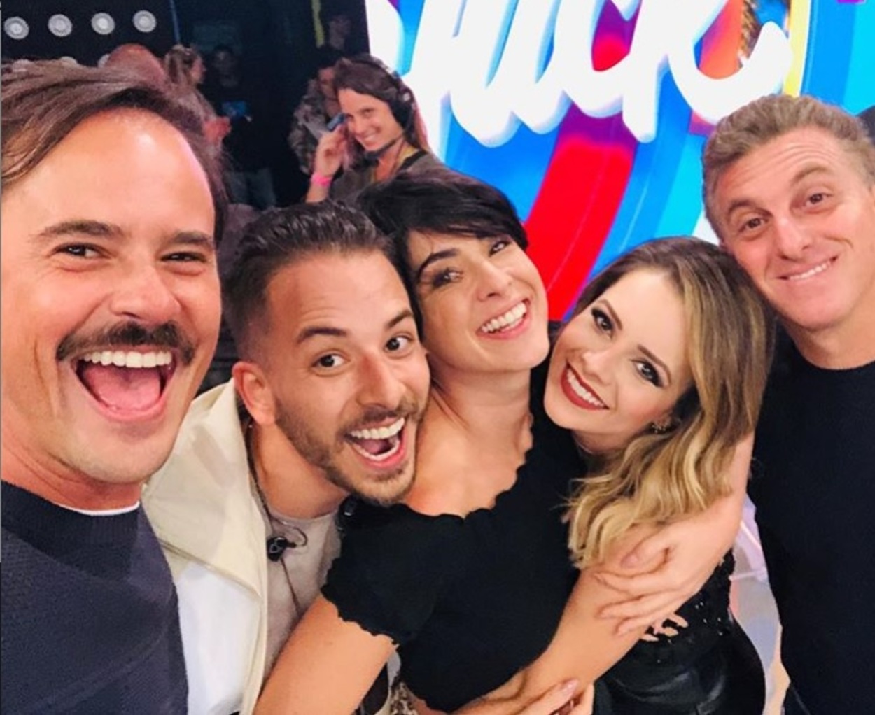 Sandy e Junior gravaram o Caldeirão do Huck com Fernanda Paes Leme e Paulo Vilhena