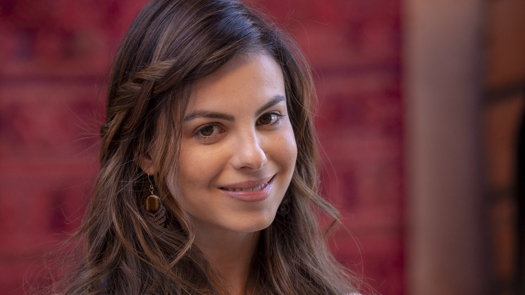 Sthefany Brito como Raquel em Jezabel