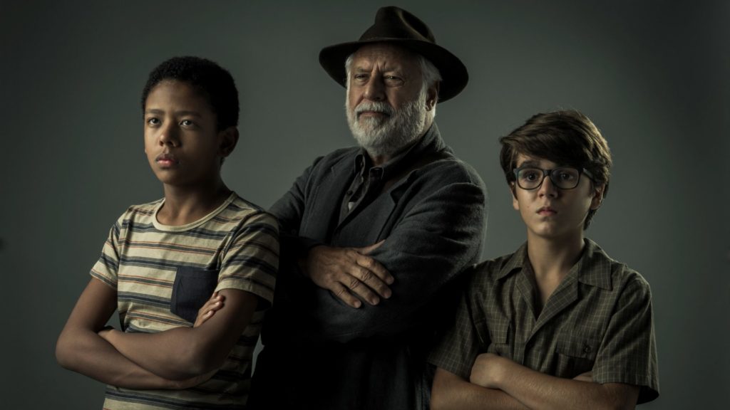 Ubiratan (Antônio Fagundes), Paulo (João Gabriel D'Aleluia) e Eduardo (Xandy Valois) em Se Eu Fechar Os Olhos Agora