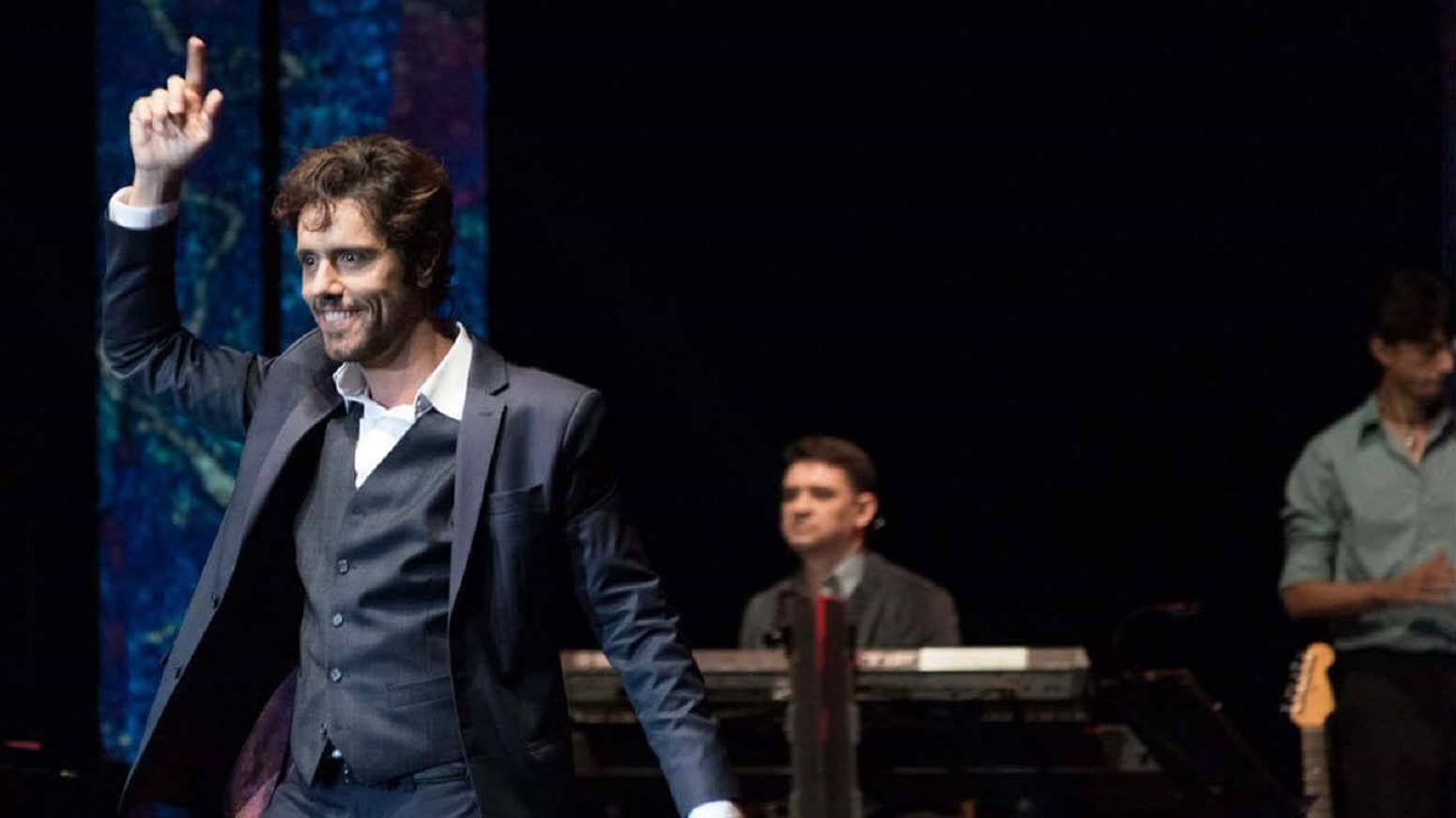 Thiago Arancam apresenta show inédito na faixa Verão Show