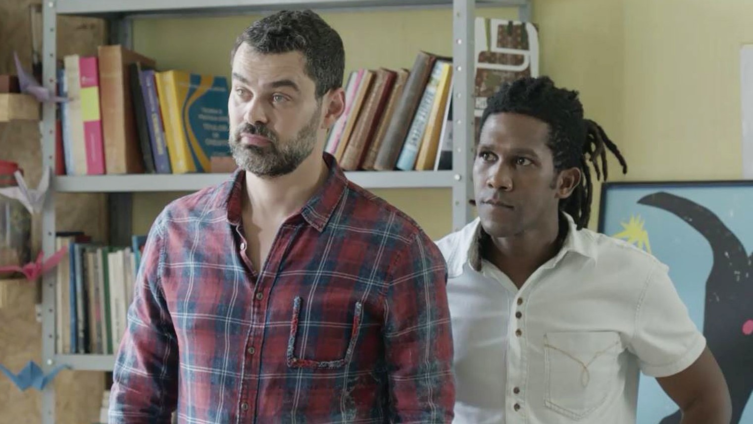 Rafael (Carmo Dalla Vecchia) e Vinícius (André Luiz Miranda) em Malhação: Vidas Brasileiras