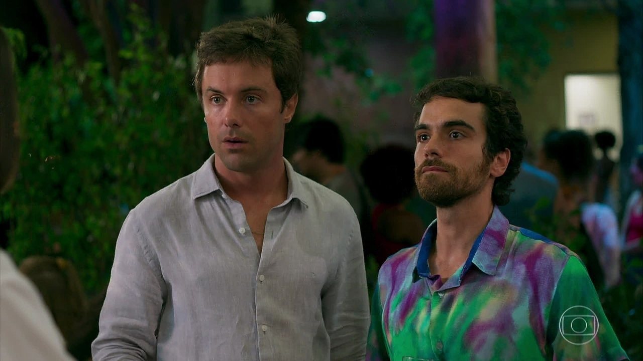 Candé (Kayky Brito) e Tobé (Bernardo Marinho) em Verão 90