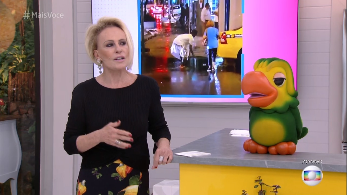 Ana Maria Braga comentou no Mais Você vídeo de rapaz que ajudou senhora no RJ