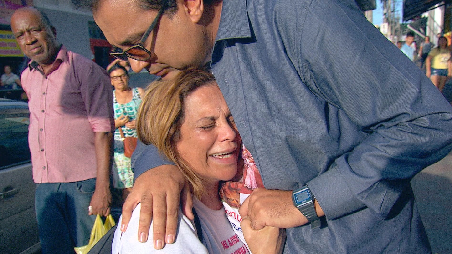 Geraldo Luís realiza sonho de Dona Valdecy no programa Domingo Show